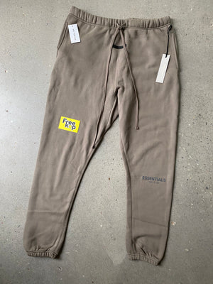 Fear of God Essentials Sweatpants "Taupe"